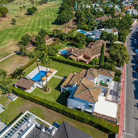 Sirio: Golf-front Retreat With Private Heated Pool *