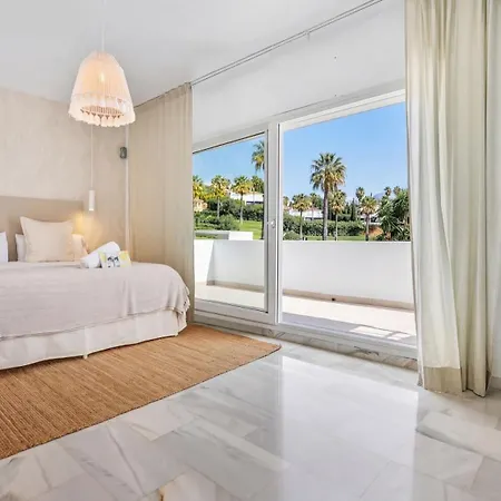 别墅 Vacation I Sirio, Golf-front Villa, Private Heated Pool, Bbq, Privacy, World-class Dining, 10 Min From Puerto Banus 马尔韦利亚