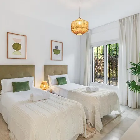 Vacation I Sirio, Golf-front Villa, Private Heated Pool, Bbq, Privacy, World-class Dining, 10 Min From Puerto Banus 别墅 *