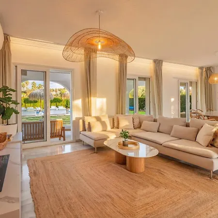 别墅 Vacation I Sirio, Golf-front Villa, Private Heated Pool, Bbq, Privacy, World-class Dining, 10 Min From Puerto Banus 马尔韦利亚